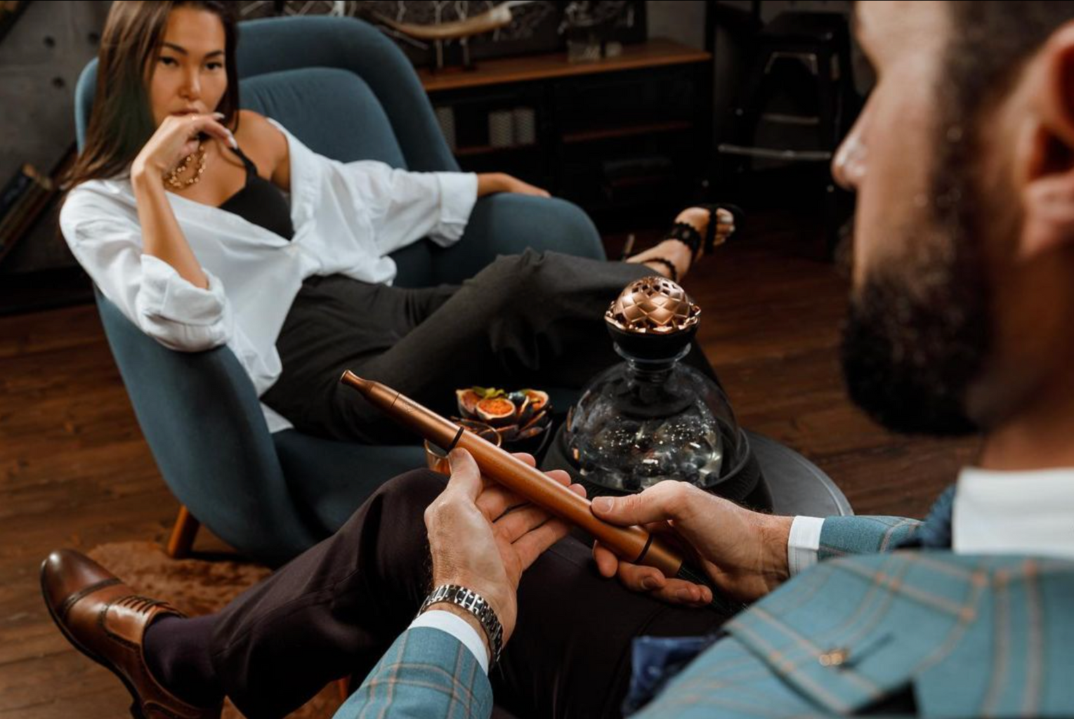 The-Art-and-Craft-Behind-Classical-Hookah-Design-and-Manufacturing-An-In-depth-Look-at-How-They-re-Made Kaloud Inc.