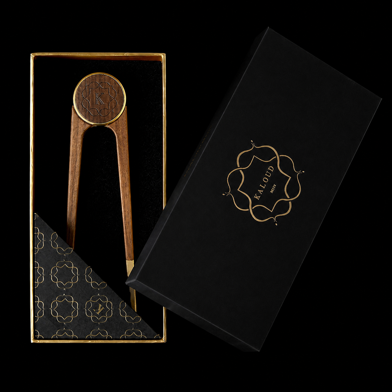 Kaloud Vestara Auris hookah charcoal tongs in black-and-gold presentation packaging