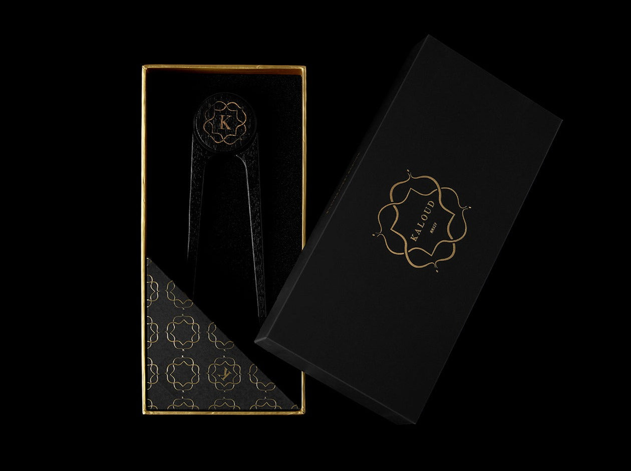 Kaloud Vestara Niris black hookah charcoal tongs in premium black-and-gold presentation box