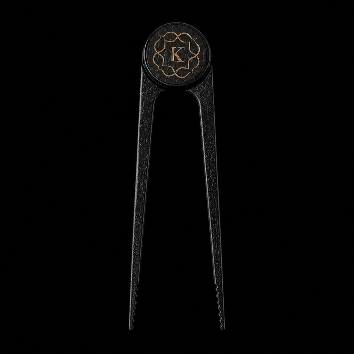Kaloud Vestara Niris hookah charcoal tongs in matte black, precision-grip metal tongs for safely handling hot hookah coals, front view on black background